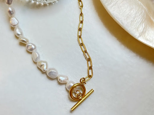 Pearl Paperclip Toggle